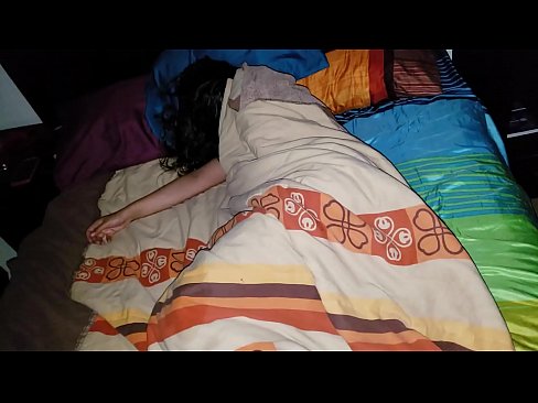 ❤️ Stiefson beréiert seng jonk Stéifmamm wärend hatt schléift. ❤️ Super Porn op lb.rexporn-com.ru ﹏
